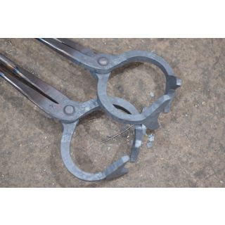 BESPOKE TONGS